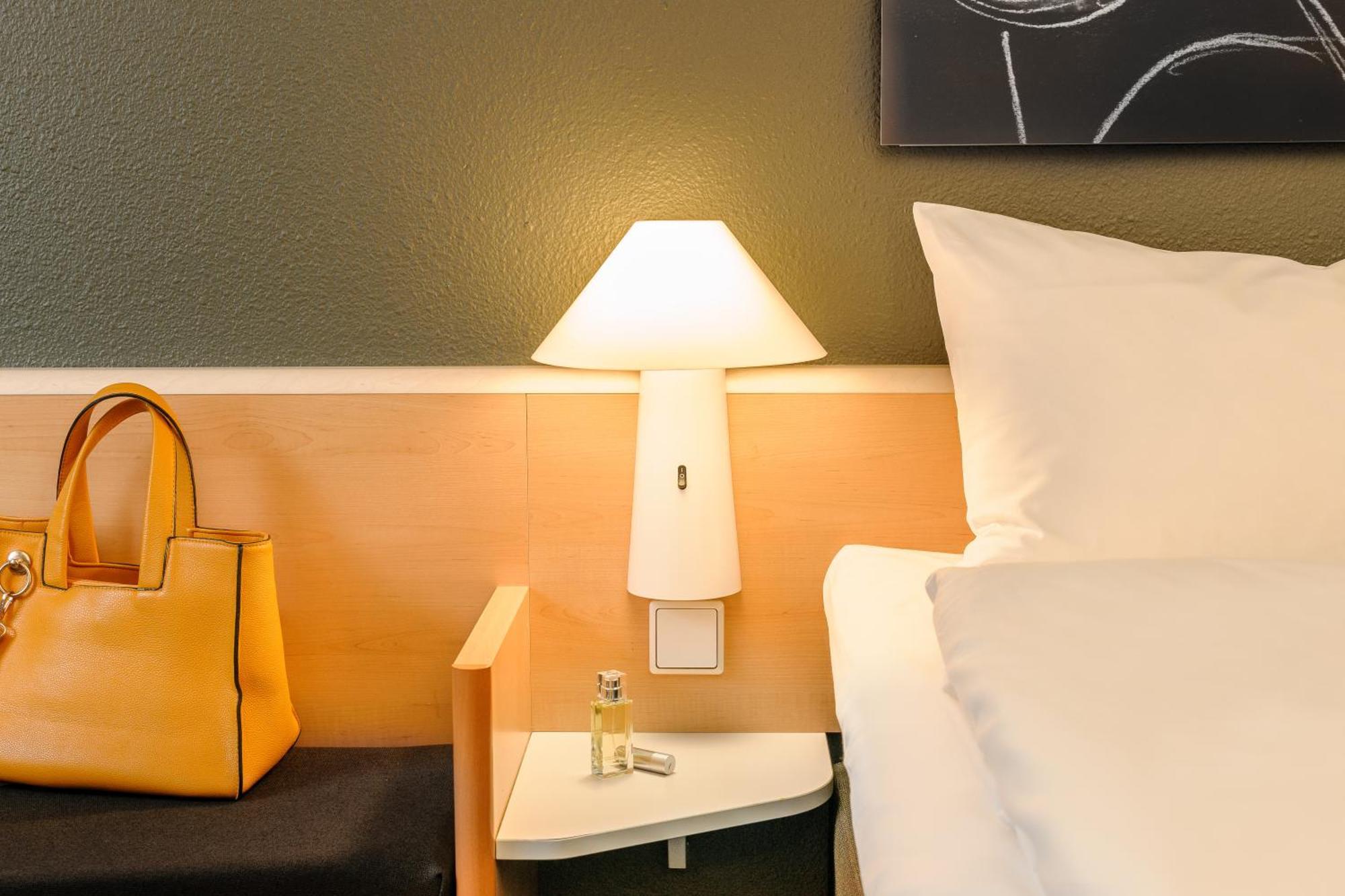 Quarto Twin Standard